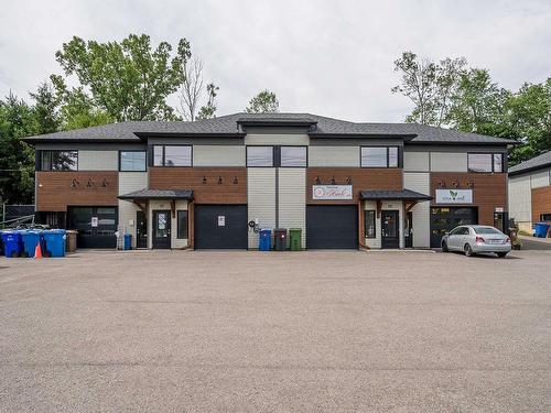 Frontage - 450  - 464 Boul. Des Laurentides, Piedmont, QC - Outdoor