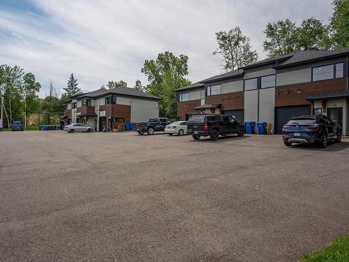 Frontage - 450  - 464 Boul. Des Laurentides, Piedmont, QC - Outdoor