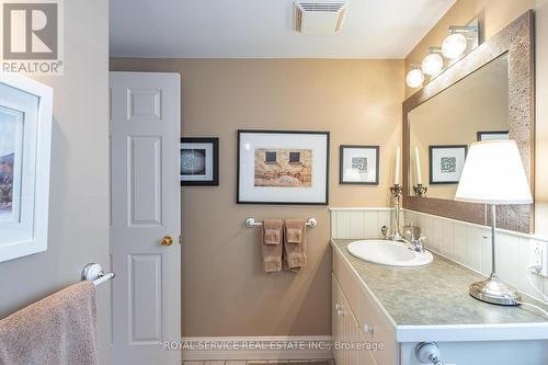 6 - 18 Chapel Street, Cobourg, ON - Indoor Photo Showing Bathroom