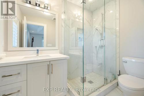 1 Battersea Crescent, Toronto, ON - Indoor Photo Showing Bathroom