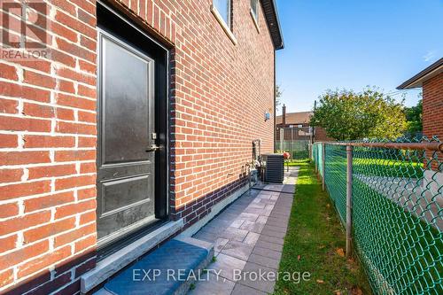 1 Battersea Crescent, Toronto, ON - Outdoor With Exterior