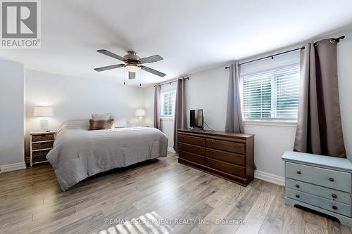 1242 Consort Crescent, Burlington, ON - Indoor Photo Showing Bedroom