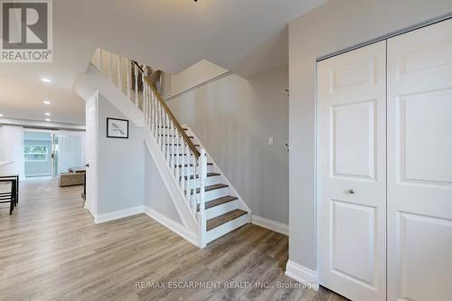 1242 Consort Crescent, Burlington, ON - Indoor Photo Showing Other Room