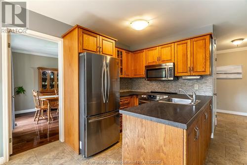 80 Hedge Maple Path, Chatham, ON - Indoor Photo Showing Kitchen With Stainless Steel Kitchen