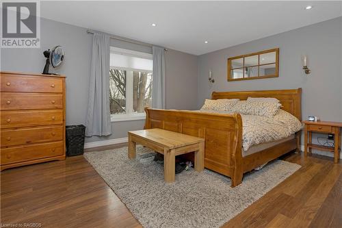 101 Arnott Lane, Chatsworth, ON - Indoor Photo Showing Bedroom