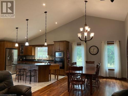 101 Arnott Lane, Chatsworth, ON - Indoor Photo Showing Dining Room