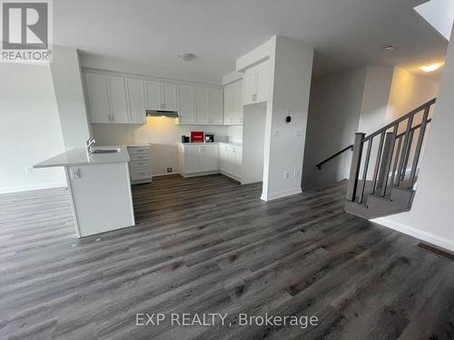 185 Lormont Boulevard, Hamilton, ON - Indoor Photo Showing Kitchen