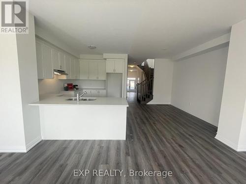 185 Lormont Boulevard, Hamilton, ON - Indoor Photo Showing Kitchen With Double Sink