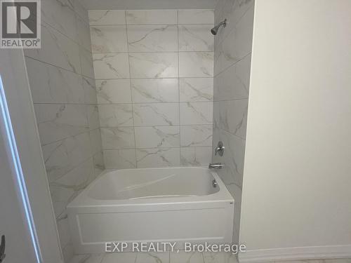 185 Lormont Boulevard, Hamilton, ON - Indoor Photo Showing Bathroom