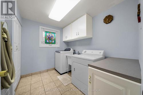 11 Centennial Drive, Grimsby, ON - Indoor Photo Showing Laundry Room