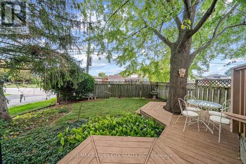 11 Centennial Drive, Grimsby, ON - Outdoor With Deck Patio Veranda