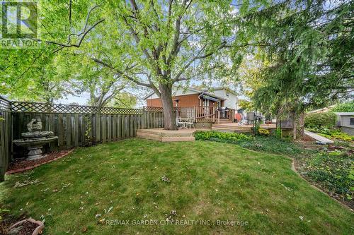 11 Centennial Drive, Grimsby, ON - Outdoor With Deck Patio Veranda With Backyard