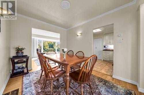 11 Centennial Drive, Grimsby, ON - Indoor Photo Showing Dining Room