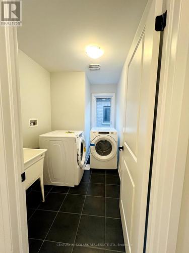 821 Knights Lane, Woodstock, ON - Indoor Photo Showing Laundry Room