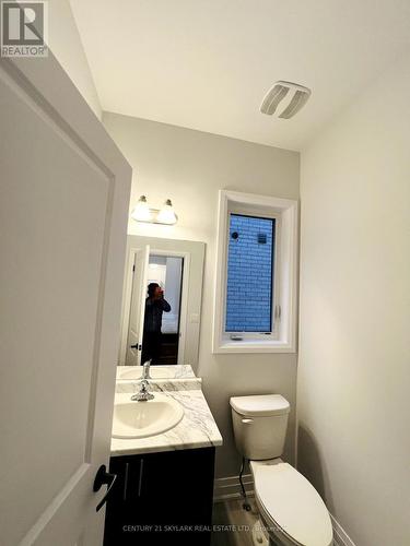 821 Knights Lane, Woodstock, ON - Indoor Photo Showing Bathroom