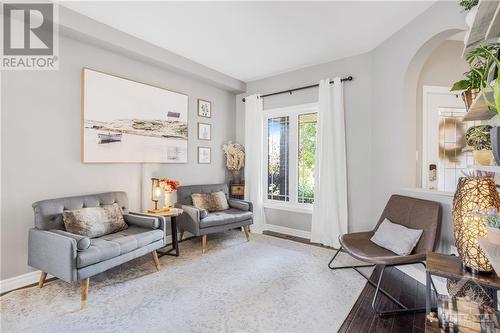 157 Dorina Sarazin Crescent, Clarence-Rockland, ON - Indoor Photo Showing Living Room