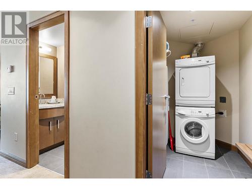 2950 Camozzi Road Unit# 2427, Revelstoke, BC - Indoor Photo Showing Laundry Room