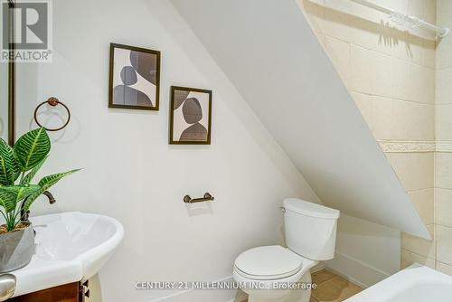 593 Vaughan Road, Toronto, ON - Indoor Photo Showing Bathroom