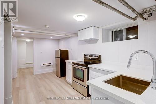 593 Vaughan Road, Toronto, ON - Indoor Photo Showing Kitchen