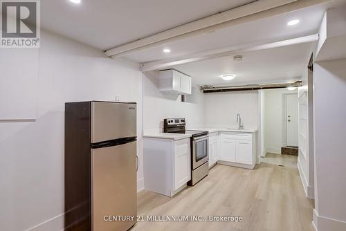 593 Vaughan Road, Toronto, ON - Indoor Photo Showing Kitchen