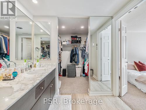 602 - 164 Cumberland Street, Toronto, ON - Indoor Photo Showing Bathroom