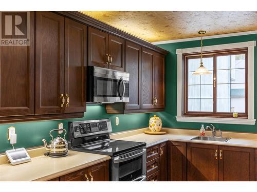 304 First Street W Lot# 21, Revelstoke, BC - Indoor Photo Showing Kitchen