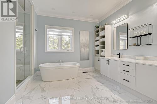 355 Reg Harrison Trail, Newmarket, ON - Indoor Photo Showing Bathroom