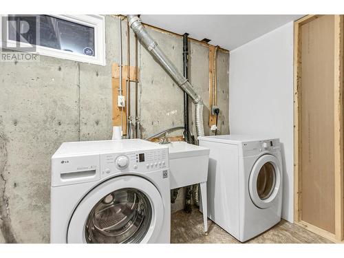 7645 Kingsley Crescent, Prince George, BC - Indoor Photo Showing Laundry Room