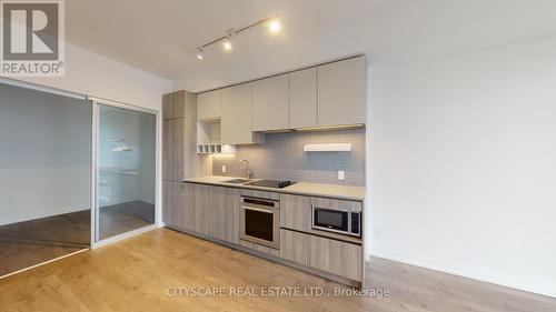 5005 - 950 Portage Parkway, Vaughan, ON - Indoor Photo Showing Kitchen With Double Sink