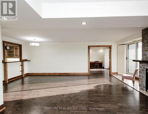 312 - 121 Woodbridge Avenue, Vaughan, ON - Indoor Photo Showing Other Room With Fireplace