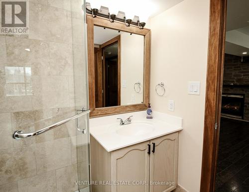 312 - 121 Woodbridge Avenue, Vaughan, ON - Indoor Photo Showing Bathroom