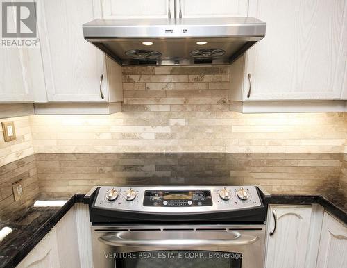 312 - 121 Woodbridge Avenue, Vaughan, ON - Indoor Photo Showing Kitchen