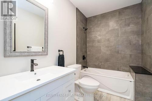 151 Mount Saint Louis Road E, Oro-Medonte, ON - Indoor Photo Showing Bathroom