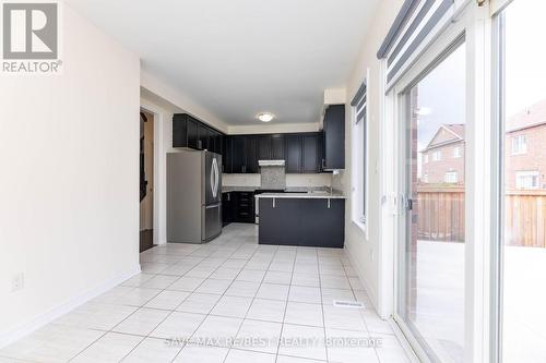 88 Truro Circle, Brampton, ON - Indoor Photo Showing Kitchen