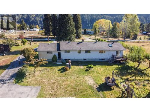 2697 Shoreacres  Road, Castlegar, BC - Outdoor With View