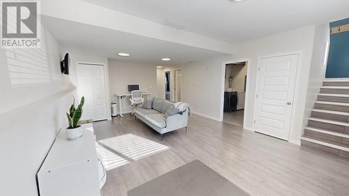 8404 85 Avenue, Fort St. John, BC - Indoor Photo Showing Living Room