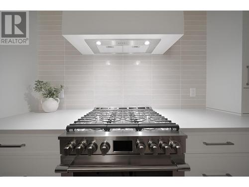 2141 Galore Crescent, Kamloops, BC - Indoor Photo Showing Kitchen