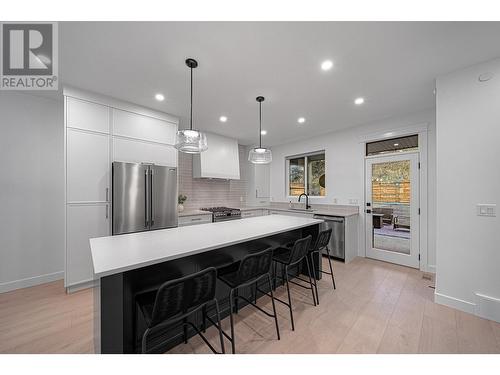 2141 Galore Crescent, Kamloops, BC - Indoor Photo Showing Kitchen With Upgraded Kitchen