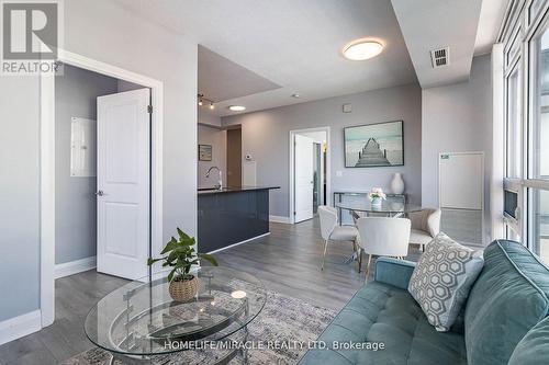 1008 - 1185 The Queensway Avenue, Toronto, ON - Indoor Photo Showing Living Room