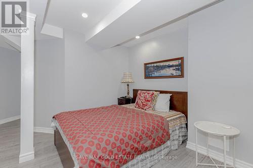 1201 Mowat Lane, Milton, ON - Indoor Photo Showing Bedroom