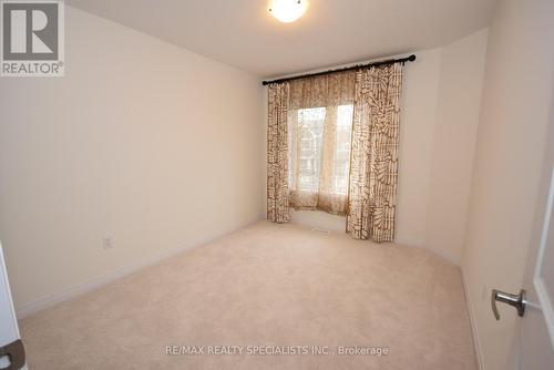 12 Velvet Way, Thorold, ON - Indoor Photo Showing Other Room