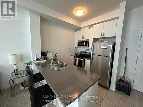 612 - 101 Shoreview Place, Hamilton, ON - Indoor Photo Showing Kitchen With Double Sink