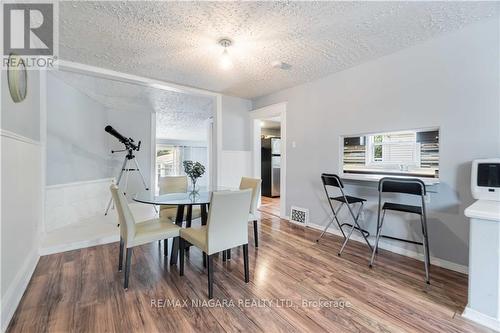 4586 Fifth Avenue, Niagara Falls, ON - Indoor Photo Showing Dining Room