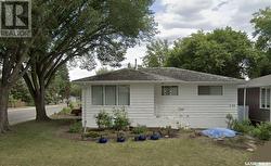 836 U AVENUE N  Saskatoon, SK S7L 3C9