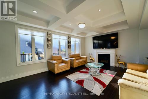 1072 Edinburgh Drive, Woodstock, ON - Indoor Photo Showing Living Room With Fireplace