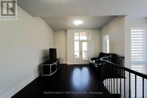 1072 Edinburgh Drive, Woodstock, ON - Indoor Photo Showing Other Room