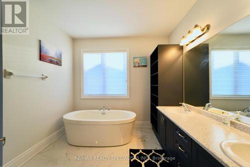 1072 Edinburgh Drive, Woodstock, ON - Indoor Photo Showing Bathroom