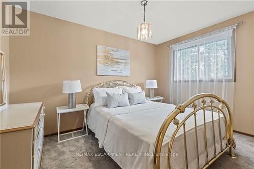 130 San Francisco Avenue, Hamilton, ON - Indoor Photo Showing Bedroom