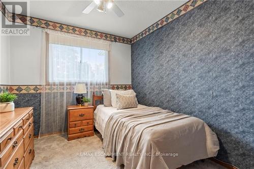 130 San Francisco Avenue, Hamilton, ON - Indoor Photo Showing Bedroom