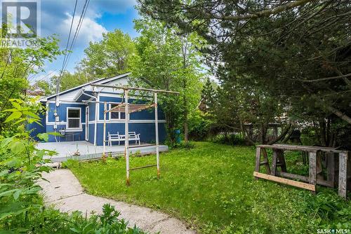 1015 J Avenue N, Saskatoon, SK - Outdoor